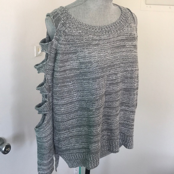 LF Sweaters - LF KNITTED white and grey sweater